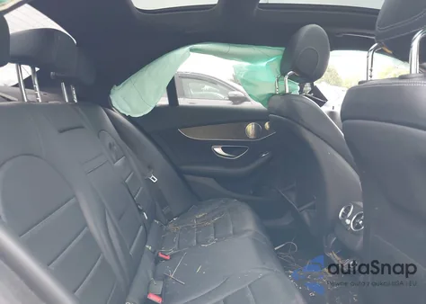 2015 Mercedes-Benz C 300 Sport 4Matic из США, поврежденный, VIN 55SWF4KB1FU016506